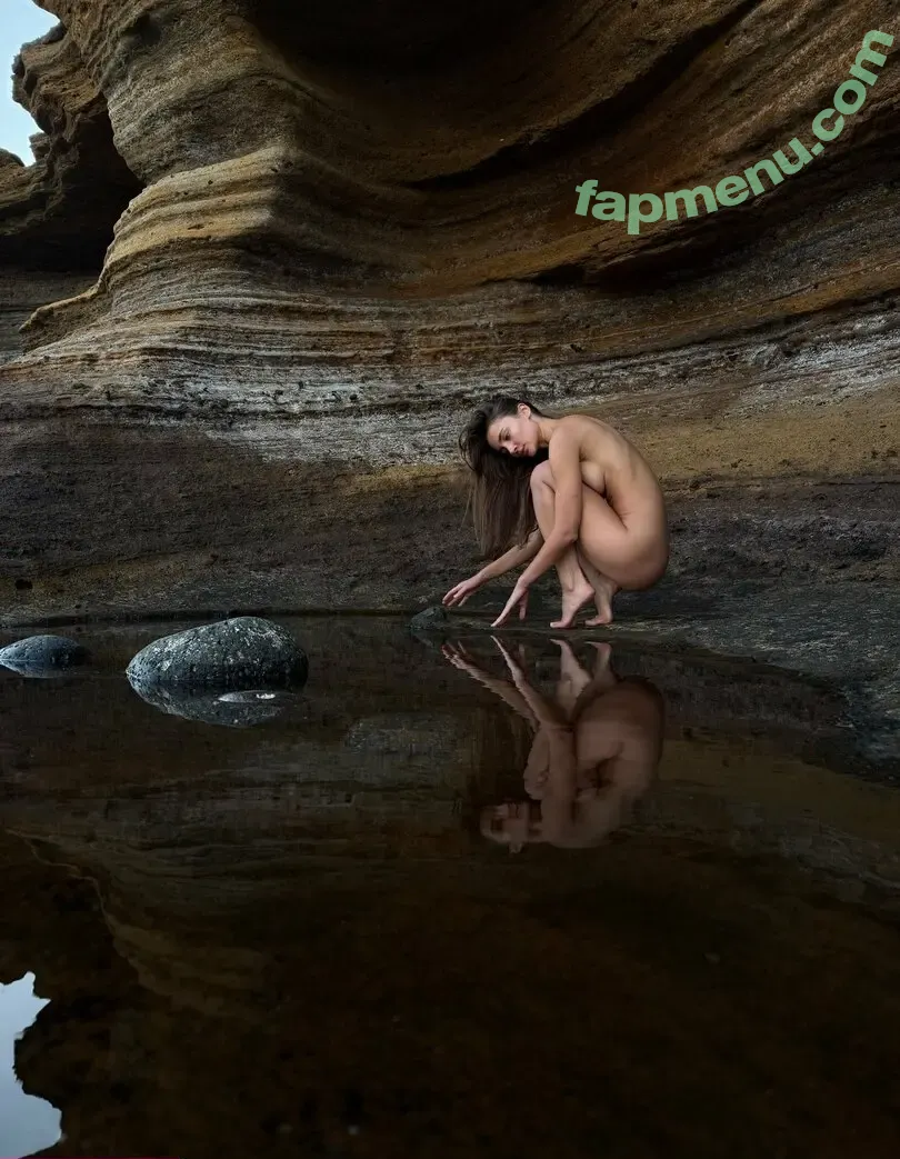 ave.estel nude photo #0028 (ave.estel.wild)