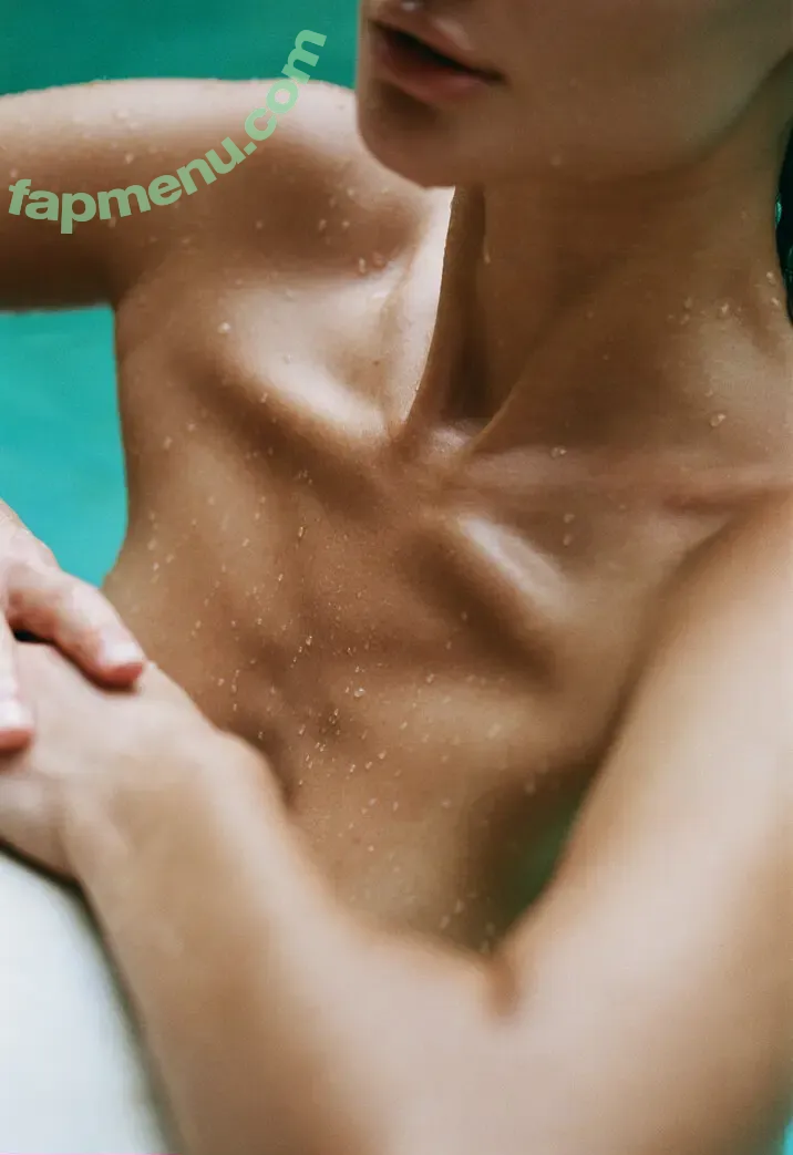 ave.estel nude photo #0069 (ave.estel.wild)