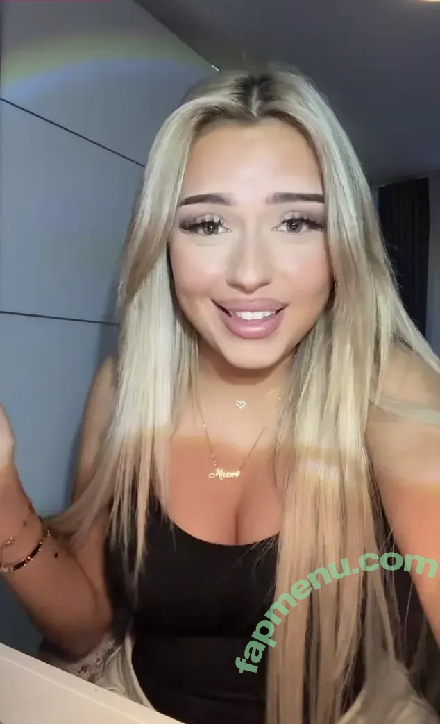 avendaaxs nude photo #0003 (avendaaxs)