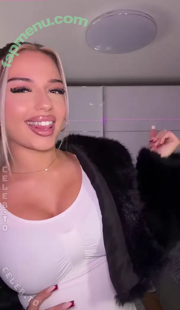 avendaaxs nude photo #0030 (avendaaxs)