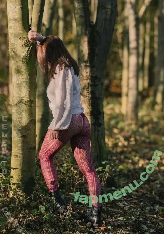 Average UK Mum nude photo #0212 (averageukmum / sluttypants)