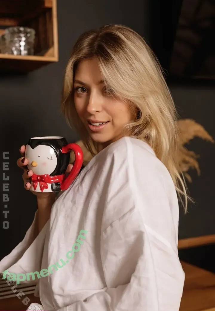 Avery nude photo #0095 (nonaaveryfans)