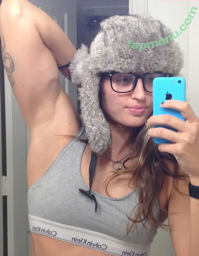 Avery Cyrus nude photo #0042 (Averycyrus)