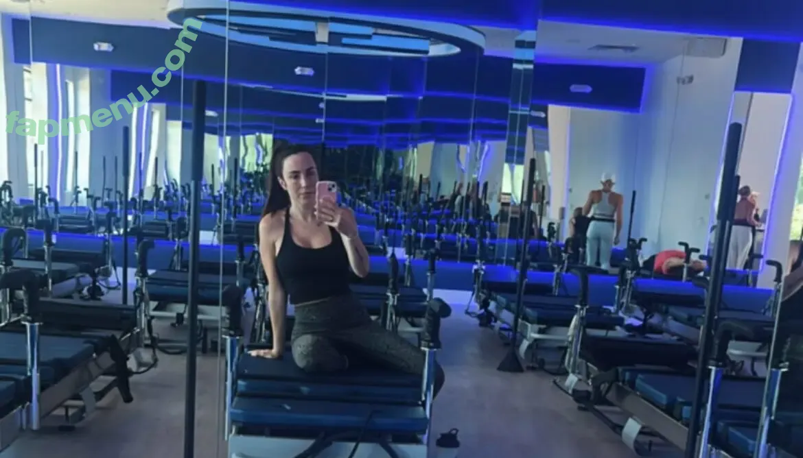 averyfoxx nude photo #0091 (averyy_foxx)