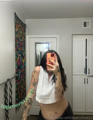 averylove23 / averylaine23 nude photo #0015