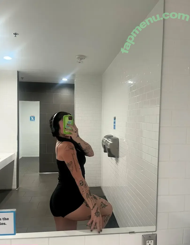 averylove23 nude photo #0003 (averylaine23)