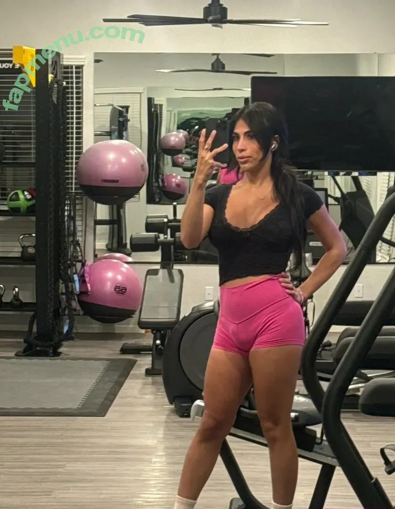 averylustx nude photo #0012 (averylustx)