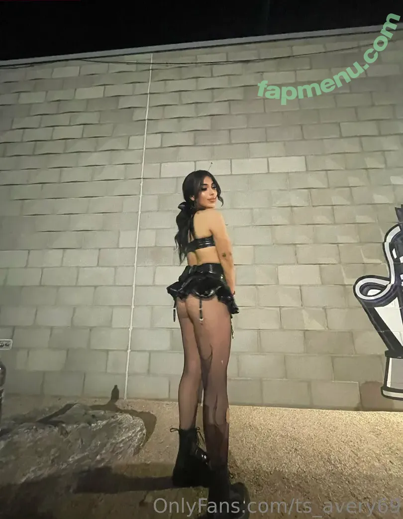 averylustx nude photo #0173 (averylustx)