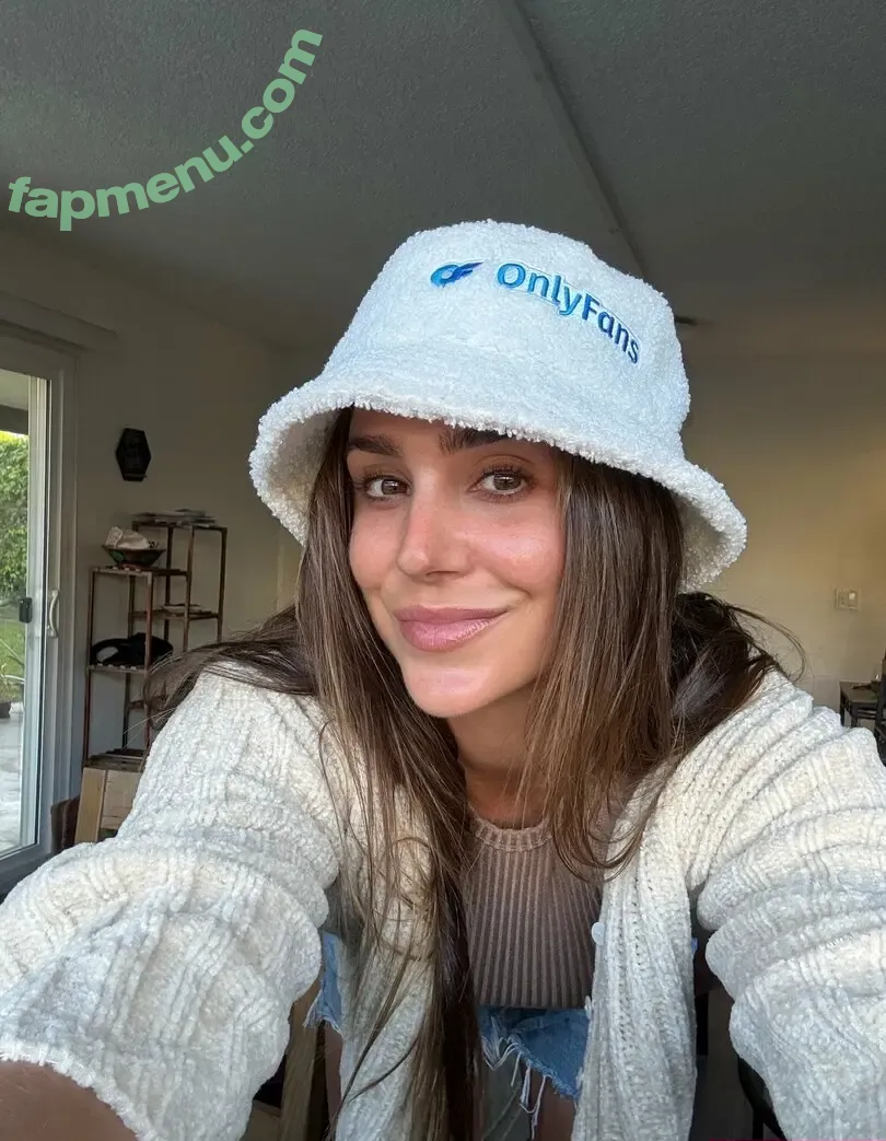 averypoppinga nude photo #0001 (averypoppinga)