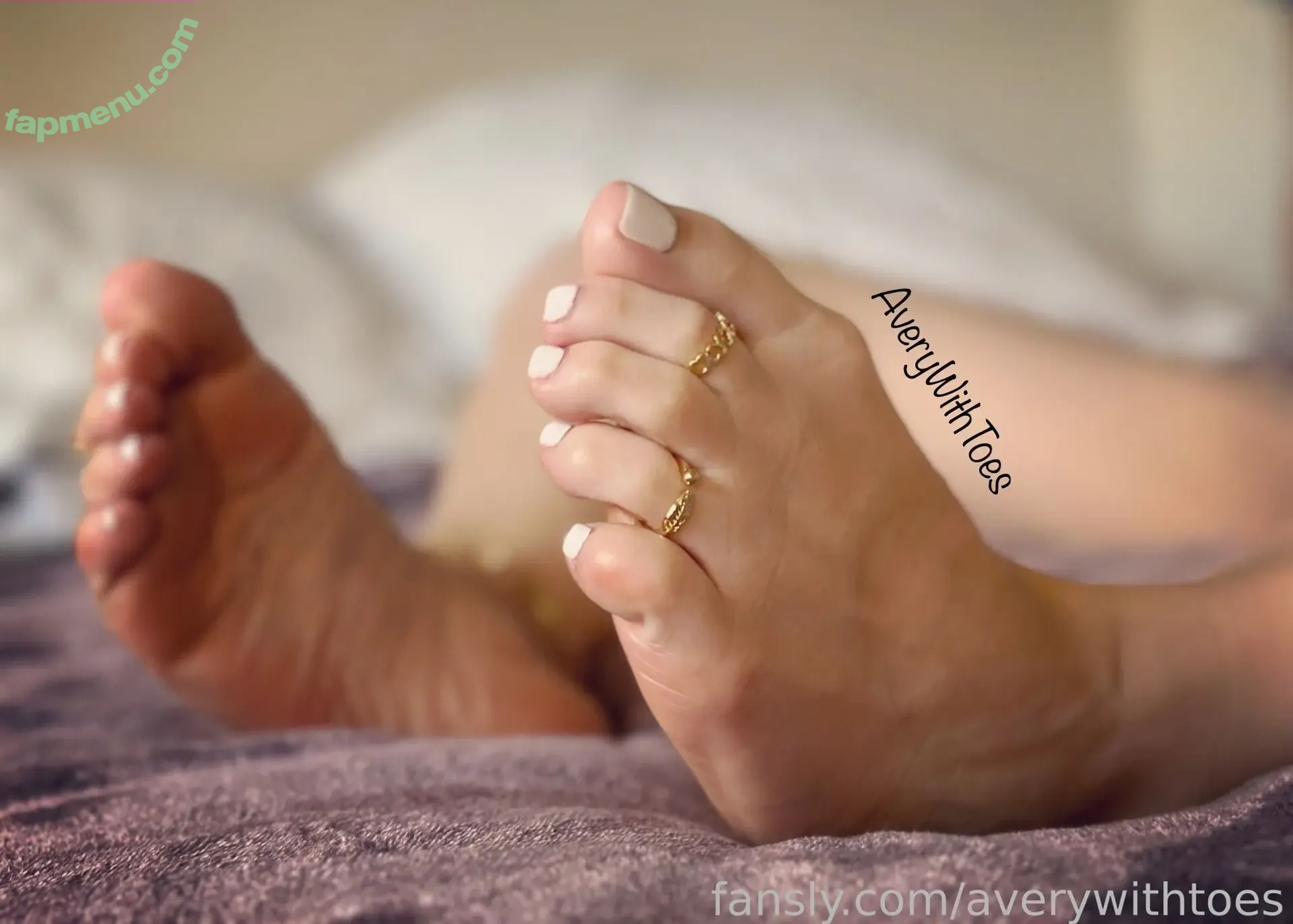 averywithtoes nude photo #0023 (averywithtoes)