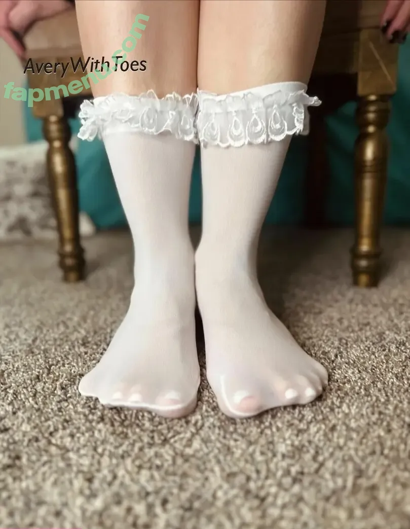 averywithtoes nude photo #0046 (averywithtoes)