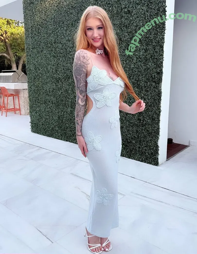 averyyskye nude photo #0051 (averyxskye)