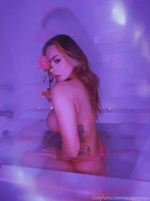 avianaviolet / avianaviolettt nude photo #0015