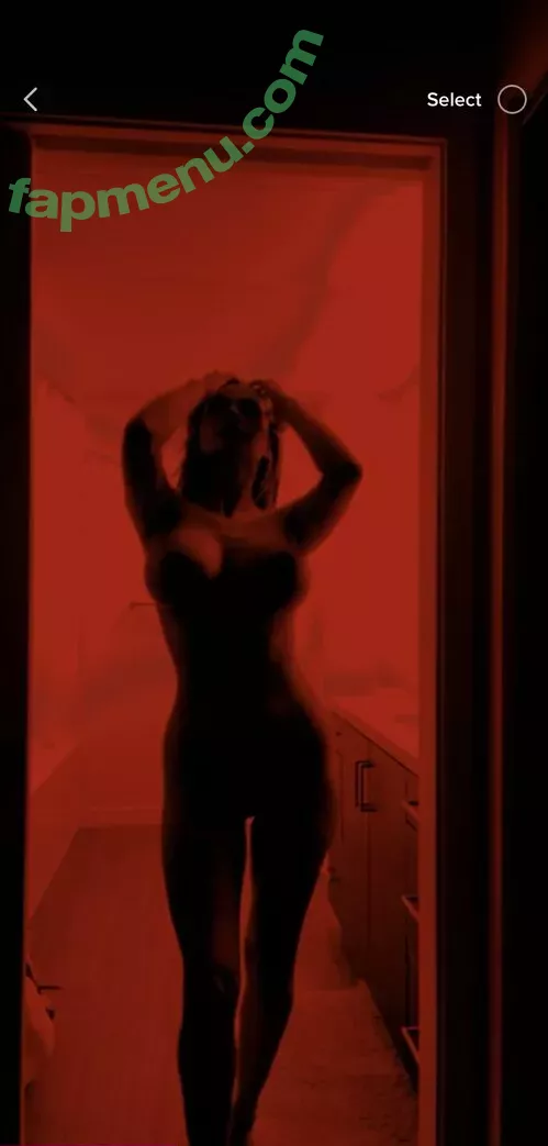 avianaviolet nude photo #0025 (avianaviolettt)