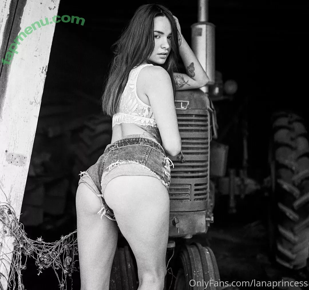 avianaviolet nude photo #0152 (avianaviolettt)