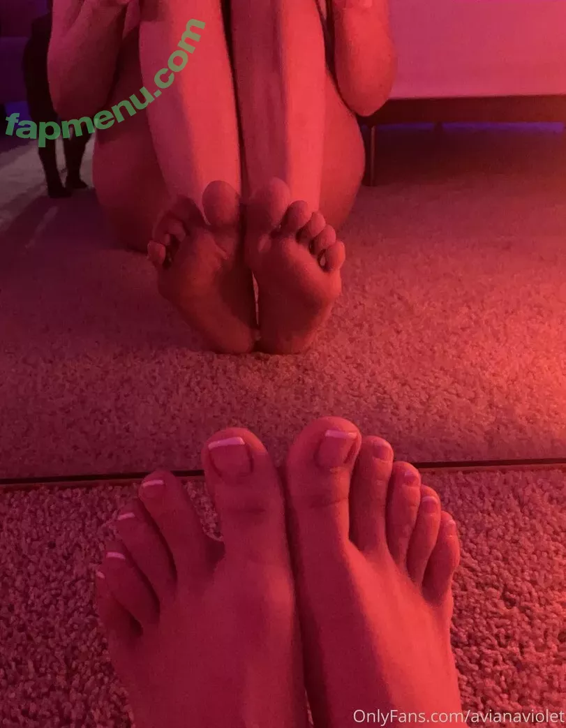 avianaviolet nude photo #0183 (avianaviolettt)