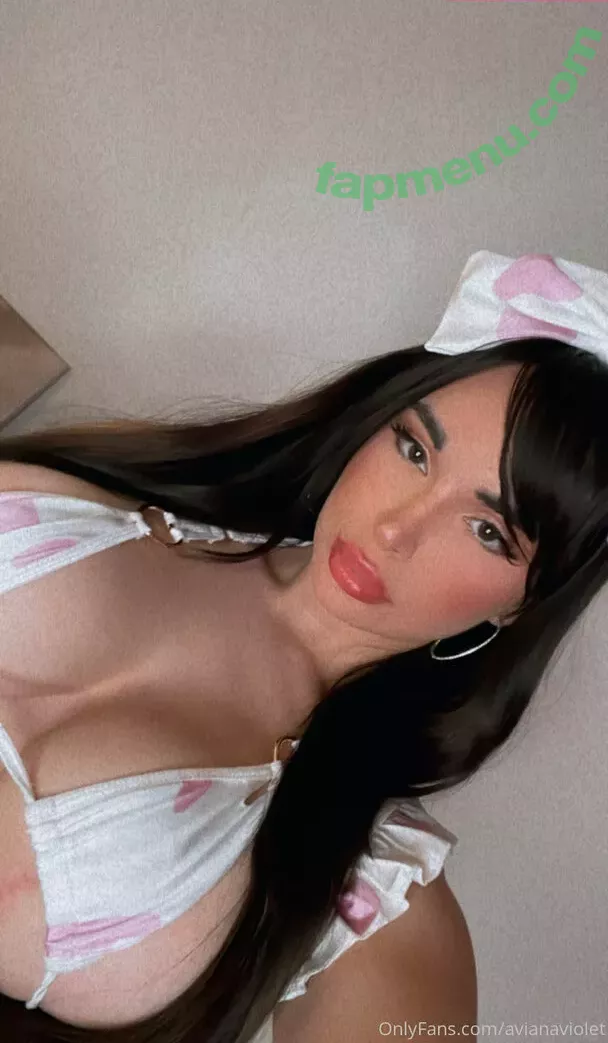 avianaviolet nude photo #0193 (avianaviolettt)