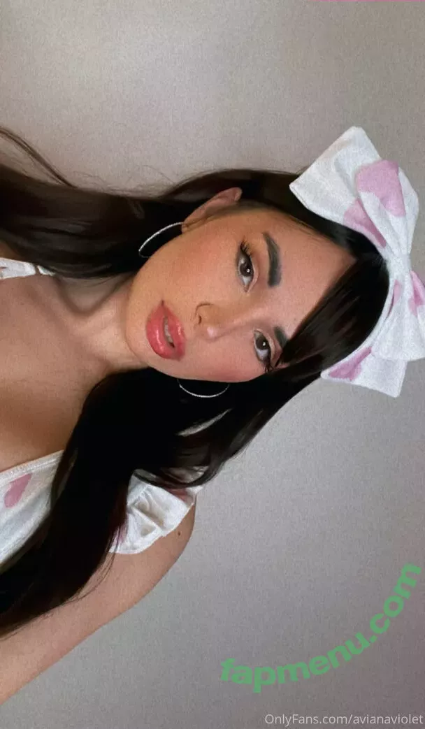 avianaviolet nude photo #0195 (avianaviolettt)