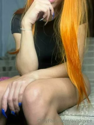 avislovee / _avislove_ nude photo #0004