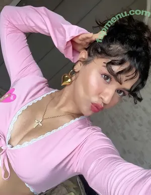 Avneet Kaur / avneetkaur_13 nude photo #0258