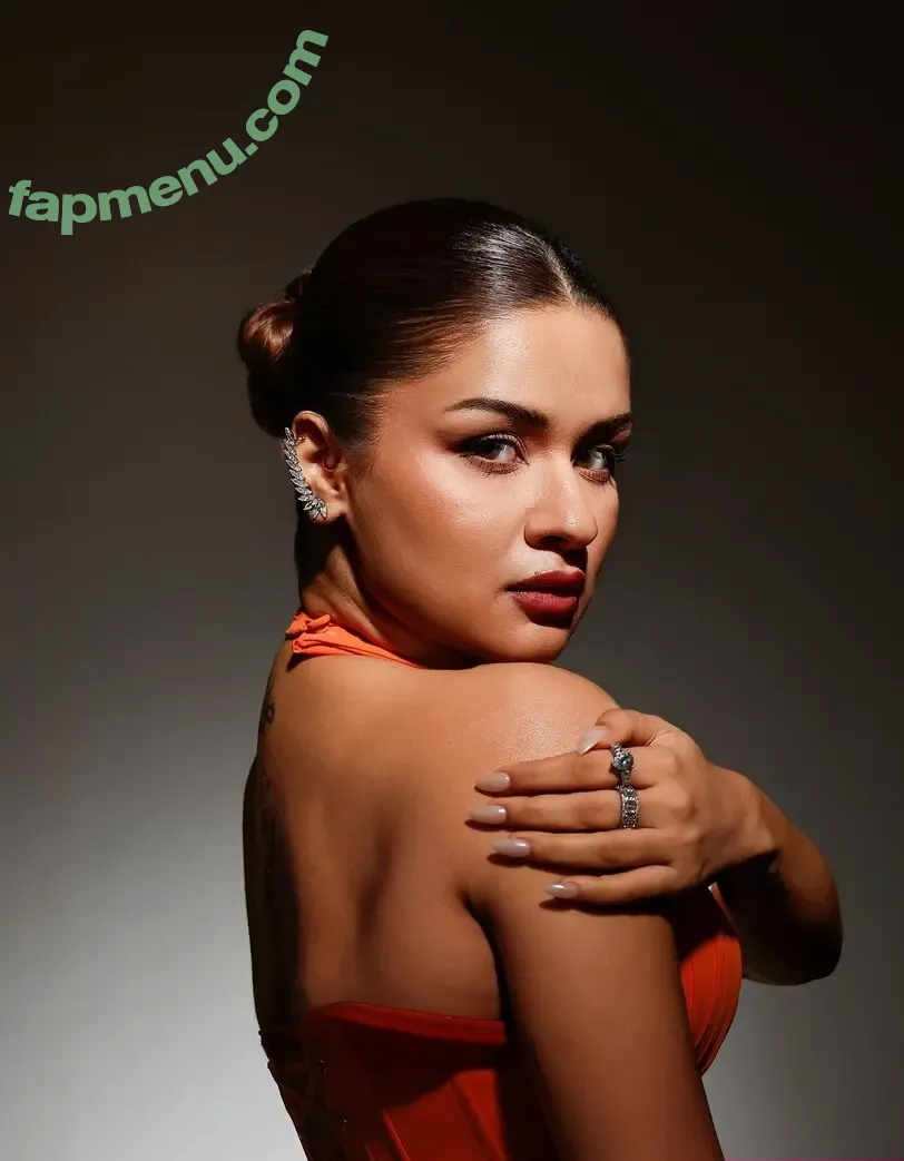 Avneet Kaur nude photo #0129 (avneetkaur_13)
