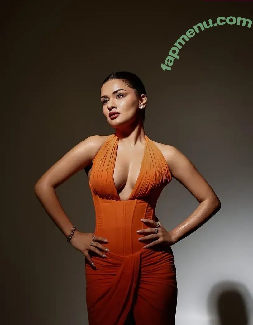 Avneet Kaur nude photo #0135 (avneetkaur_13)