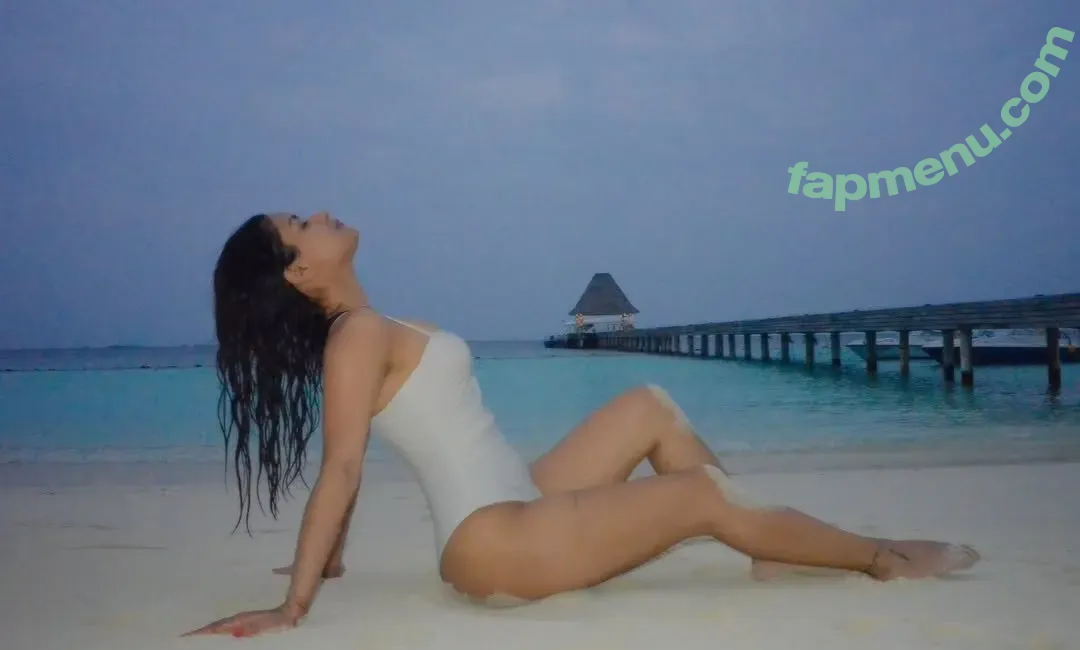 Avneet Kaur nude photo #0221 (avneetkaur_13)