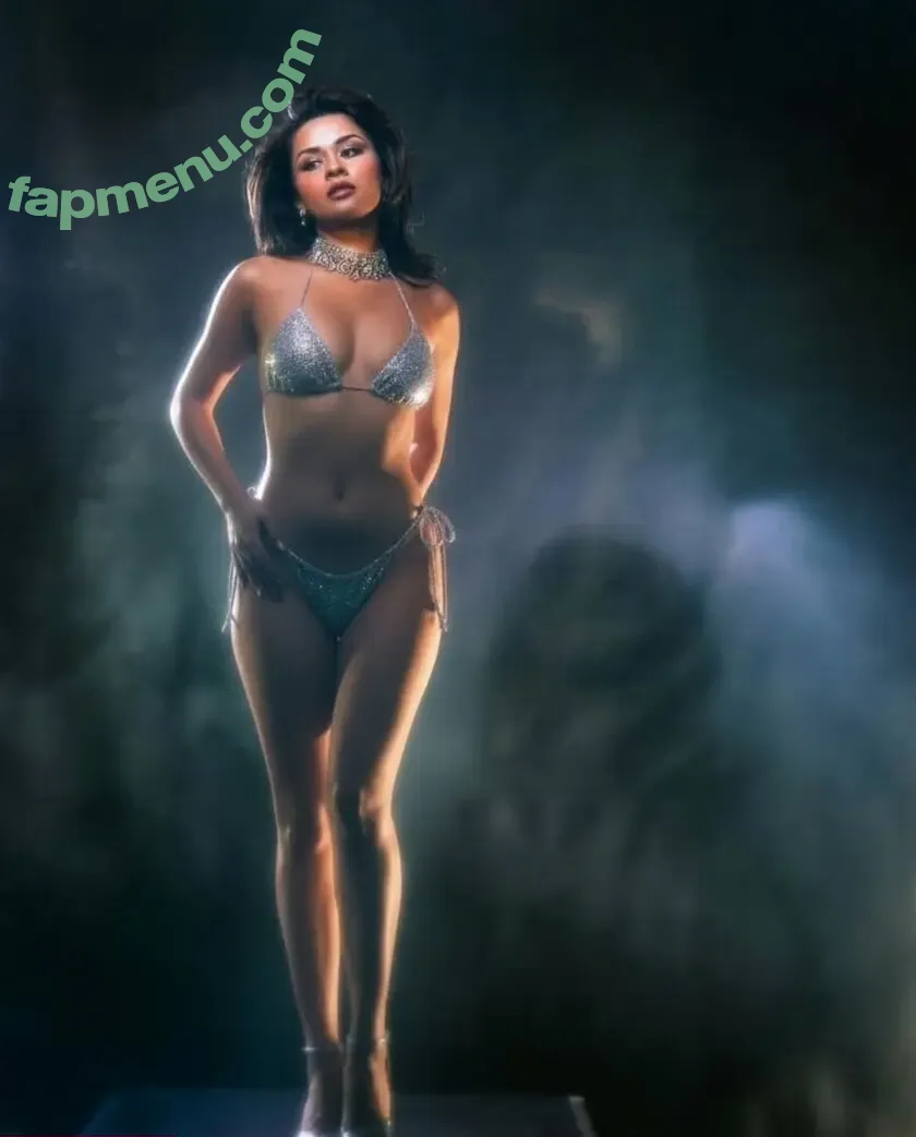 Avneet Kaur nude photo #0251 (avneetkaur_13)