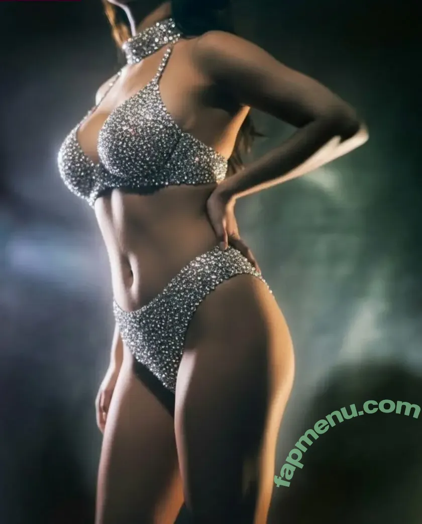 Avneet Kaur nude photo #0252 (avneetkaur_13)