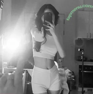avravira / Ana / ummuavra nude photo #0010