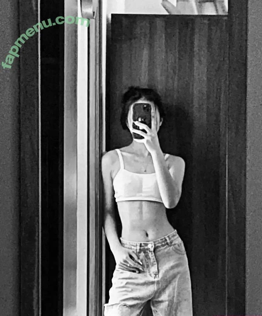 avravira nude photo #0017 (Ana / ummuavra)
