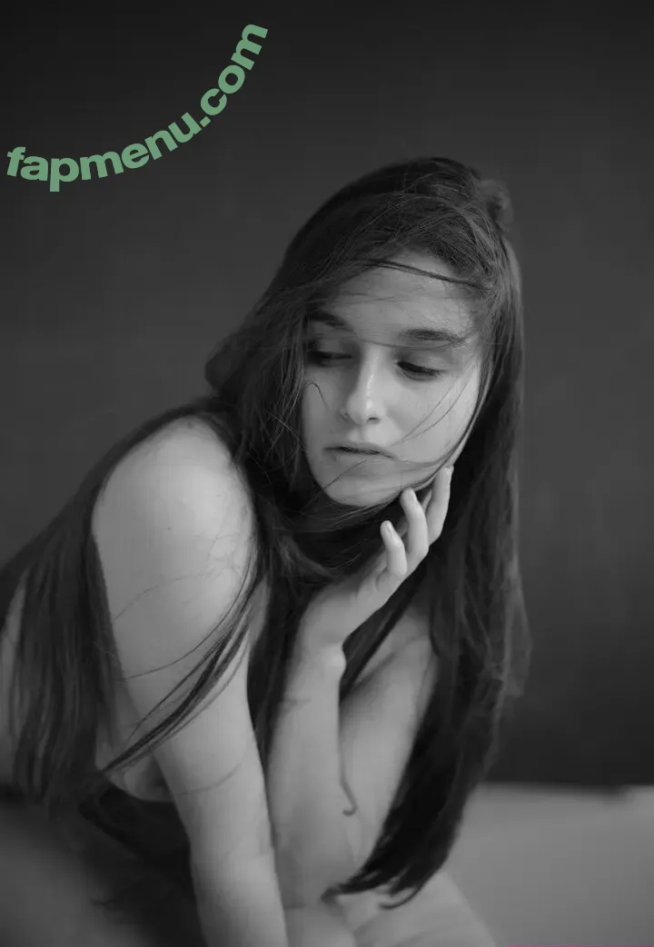 Avrelia Amaris nude photo #0079 (avreliee)