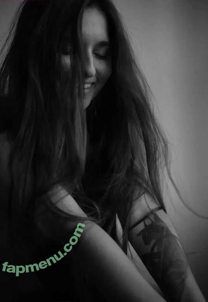 Avrelia Amaris nude photo #0101 (avreliee)