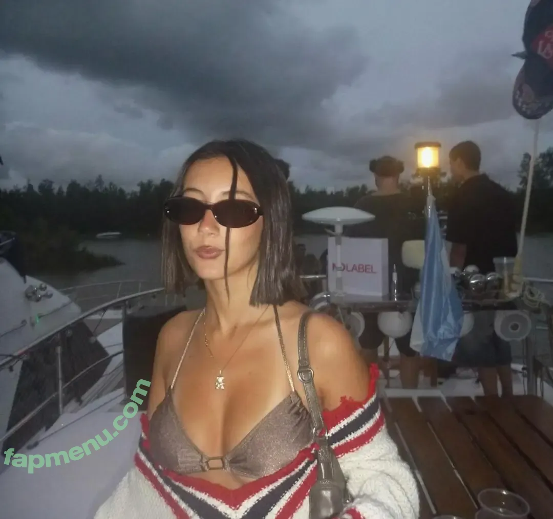 Avril Cabaleiro nude photo #0096 (avrucabaleiro / avrucabaleiroo)