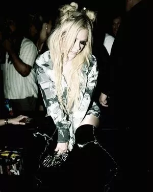 Avril Lavigne / AvrilLavigne nude photo #0624