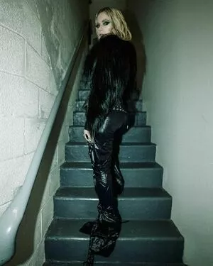 Avril Lavigne / AvrilLavigne nude photo #0643