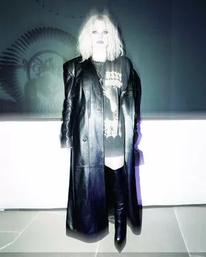 Avril Lavigne / AvrilLavigne nude photo #0649