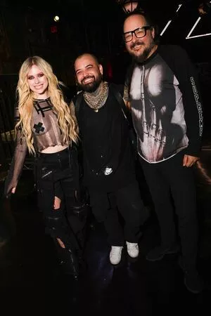 Avril Lavigne / AvrilLavigne nude photo #0660