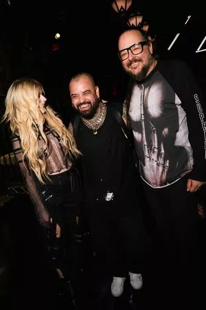 Avril Lavigne / AvrilLavigne nude photo #0661