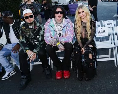 Avril Lavigne / AvrilLavigne nude photo #0663