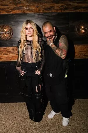 Avril Lavigne / AvrilLavigne nude photo #0669