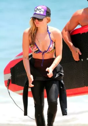 Avril Lavigne / AvrilLavigne nude photo #0705