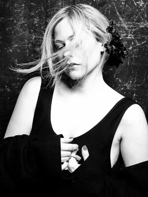 Avril Lavigne / AvrilLavigne nude photo #0714