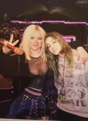 Avril Lavigne / AvrilLavigne nude photo #0761