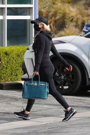 Avril Lavigne / AvrilLavigne nude photo #0777