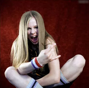 Avril Lavigne / AvrilLavigne nude photo #0788