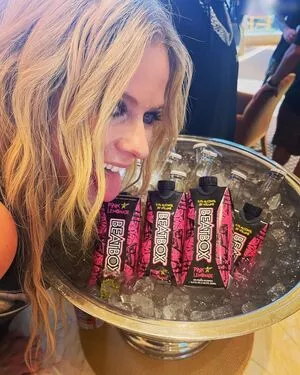 Avril Lavigne / AvrilLavigne nude photo #0796