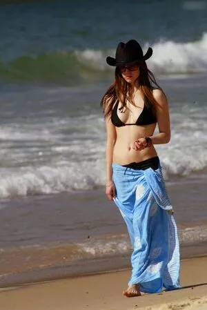 Avril Lavigne / AvrilLavigne nude photo #0813