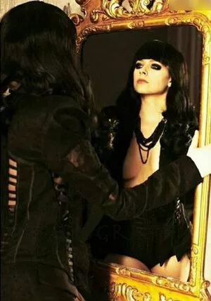 Avril Lavigne / AvrilLavigne nude photo #0821