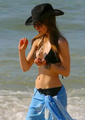 Avril Lavigne / AvrilLavigne nude photo #0872